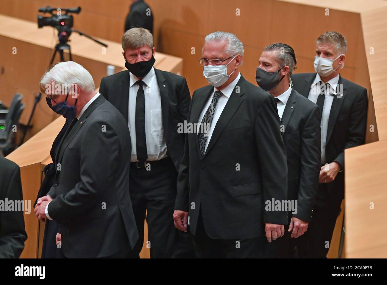 Munich, Deutschland. 03rd Aug, 2020. Joachim HERRMANN (Interior Minister Bavaria) with Federal President Frank Walter STEINMEIER and wife Elke BUEDENBENDER. Funeral service for the late Muenchner Alt-OB and honorary citizen Dr. Hans-Jochen Vogel (SPD) on 03.08.2020 in the Philharmonie in Gasteig in Muenchen, | usage worldwide Credit: dpa/Alamy Live News Stock Photo