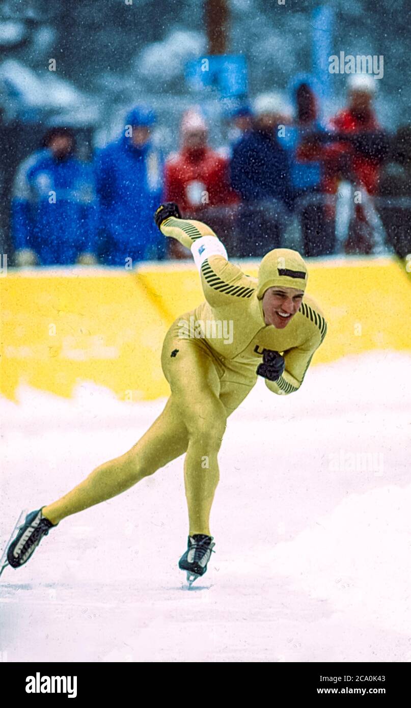Speed skater Eric Heiden (USA) wina gold in the 10,000m at the1980 Olympic Winter Games Stock Photo