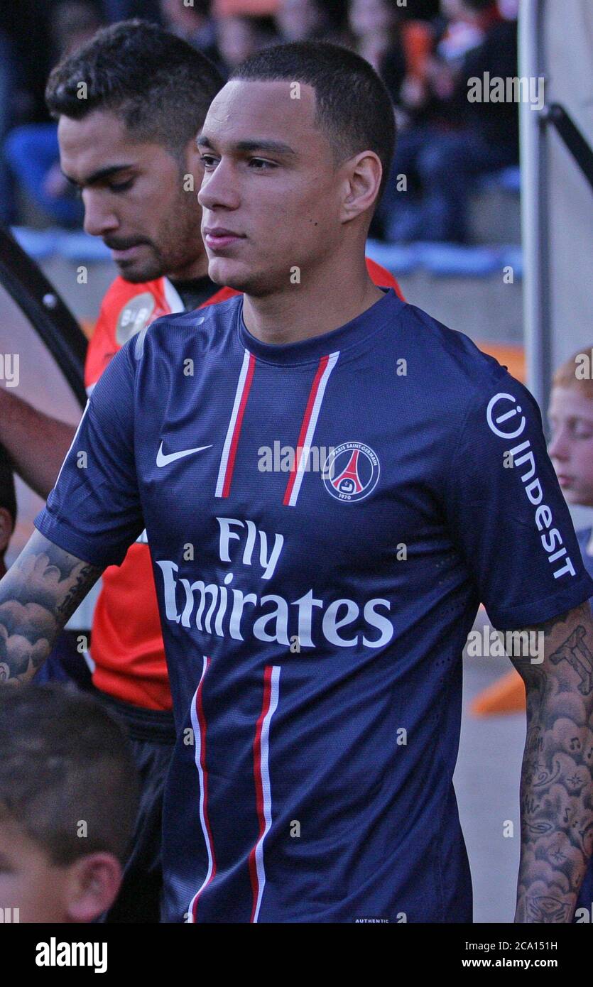 Gregory Van Der Wiel Signs With PSG 