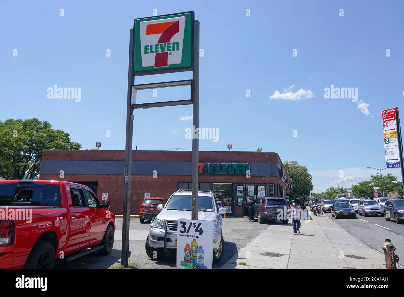 7 Eleven Store High Resolution Stock Photography and Images Alamy