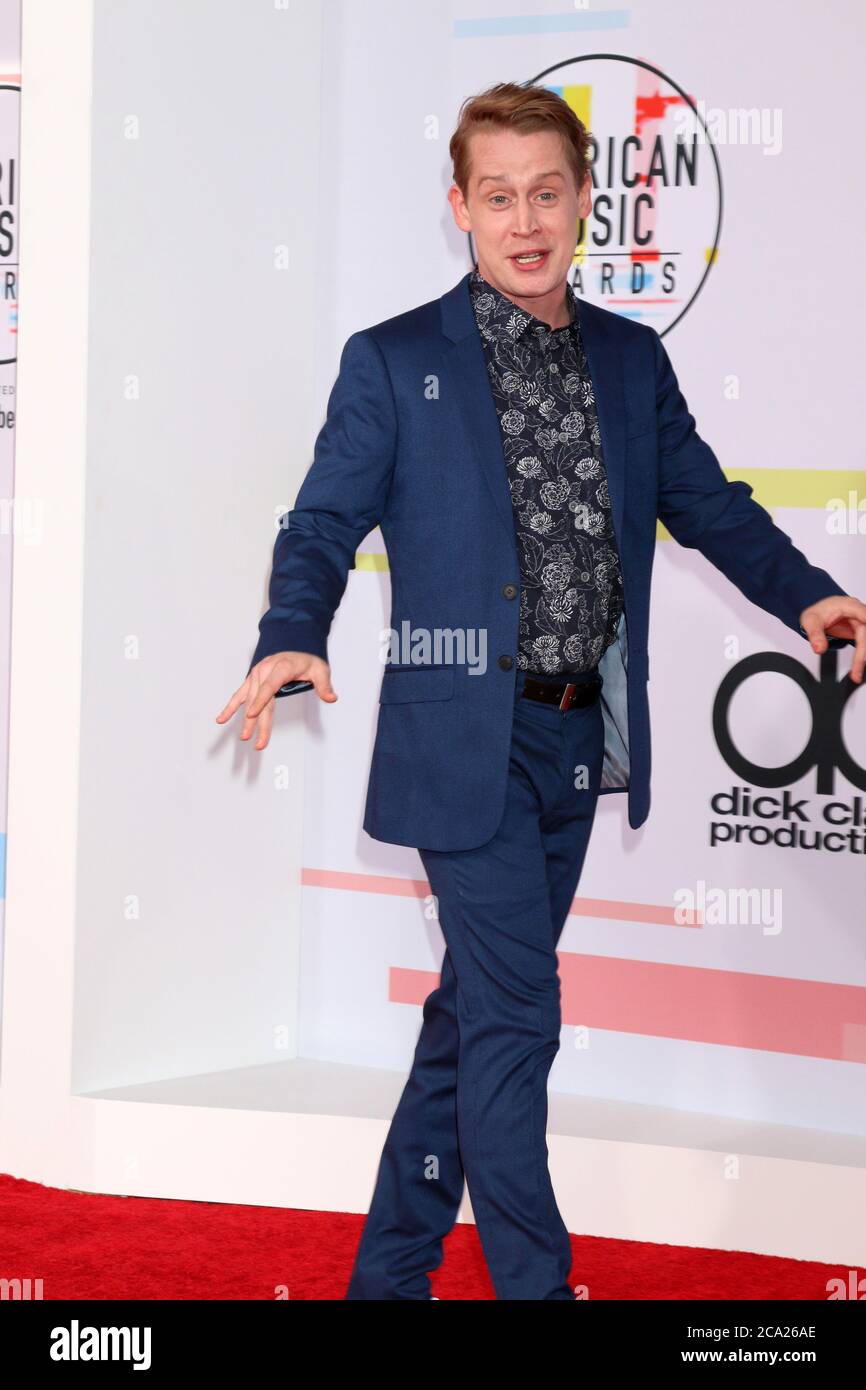 LOS ANGELES - OCT 9: Macaulay Culkin at the 2018 American Music Awards ...