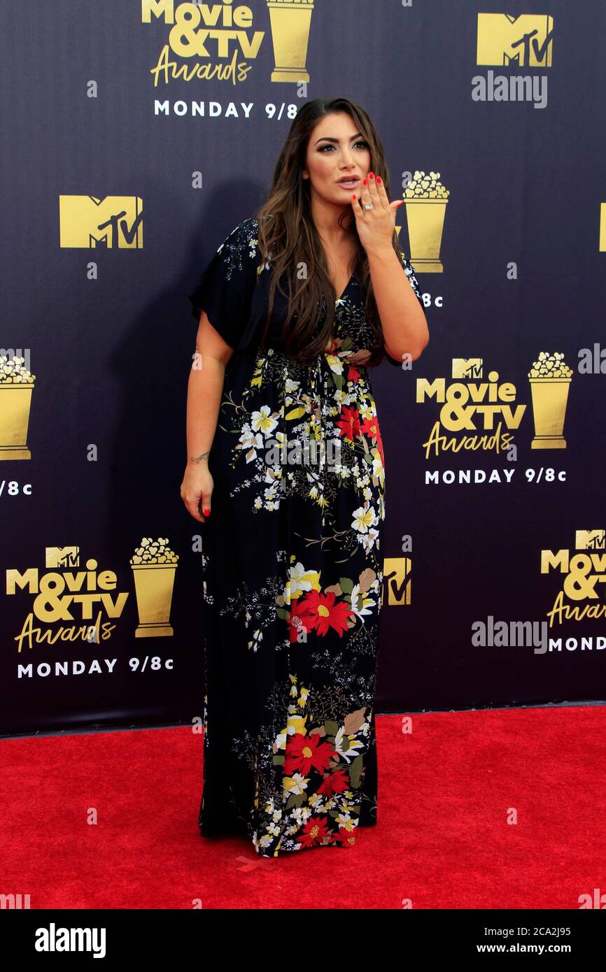 LOS ANGELES - JUN 16: Deena Cortese at the 2018 MTV Movie And TV Awards