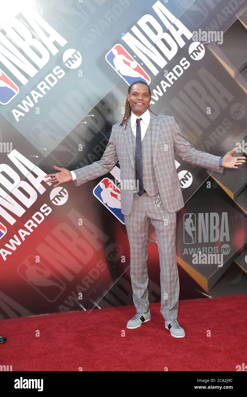 LOS ANGELES JUN 25 Latrell Sprewell at the 2018 NBA Awards at the Barker Hanger on June 25 2018 in Santa Monica CA Stock Photo Alamy