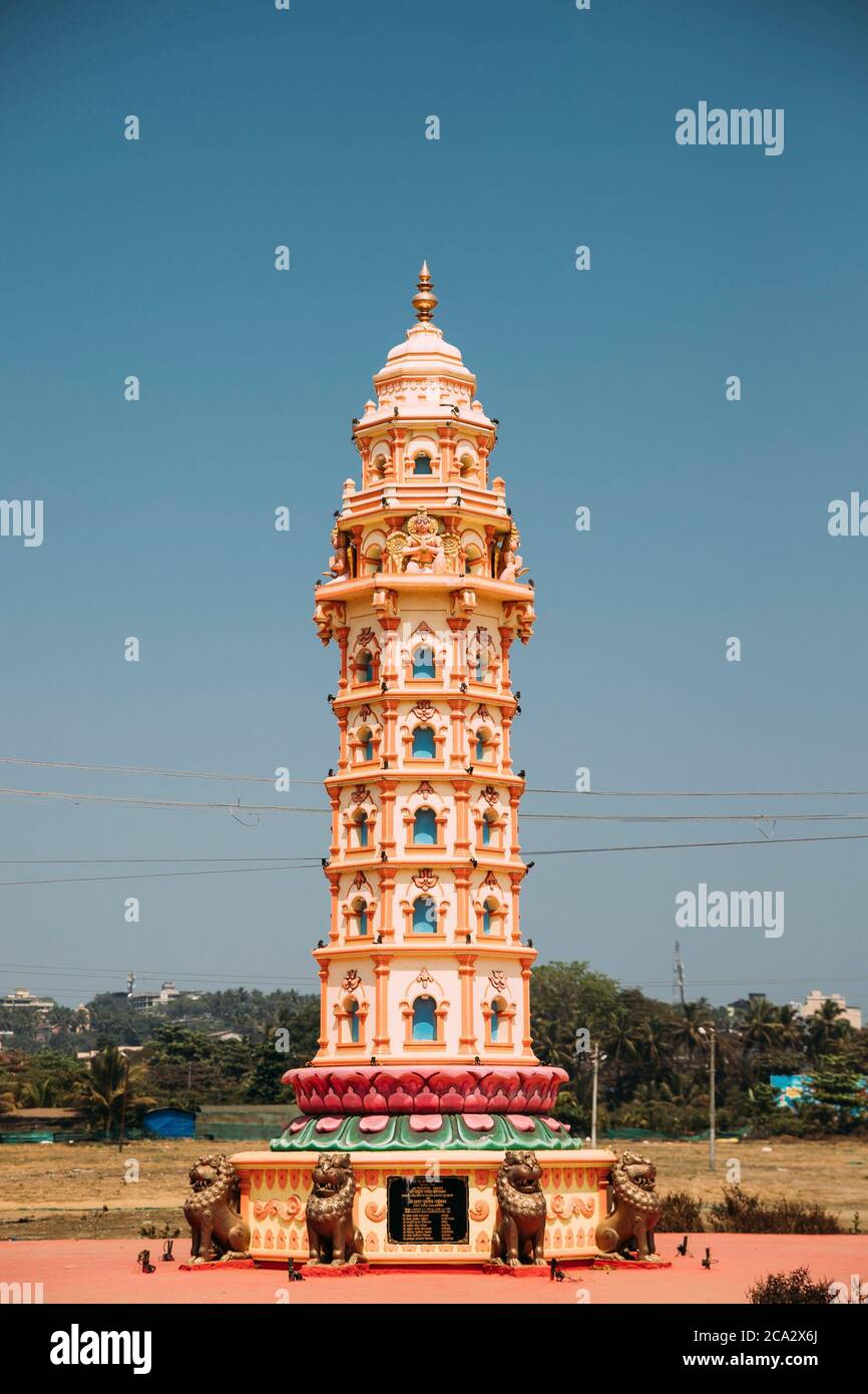 Mapusa, Goa, India. Lamp Tower Of The Shri Dev Bodgeshwar Sansthan Temple. It Has A Shrine Which Is Dedicated To Kanakeshwar Baba Or Bodgeshwar. Stock Photo