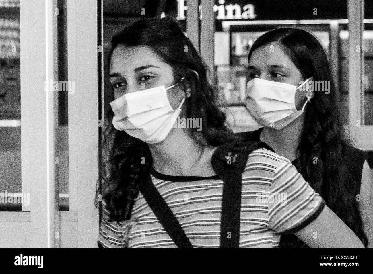 Tel Aviv, Israel. 3rd Aug, 2020. Passengers on a United Airlines flight from Newark, New York, arrive at Tel Aviv's Ben Gurion International Airport in spite of travel restrictions and flight cancellations due to the Coronavirus outbreak. Yet another political debate rocks Israeli society as government seems to give in to pressure from Jewish ultra Orthodox coalition partners announcing it will allow entry to the country to 12,000 religious yeshiva students, mostly from the U.S., in spite of Coronavirus restrictions. Credit: Nir Alon/Alamy Live News Stock Photo