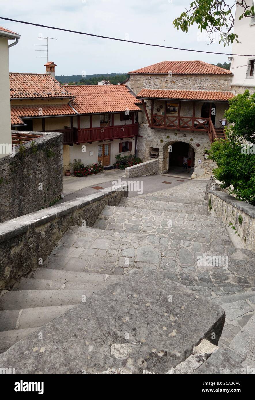 Main entrance to Stanjel castle courtyard. Štanjel village, Komen municipality, Kras region, Slovenia. Stock Photo