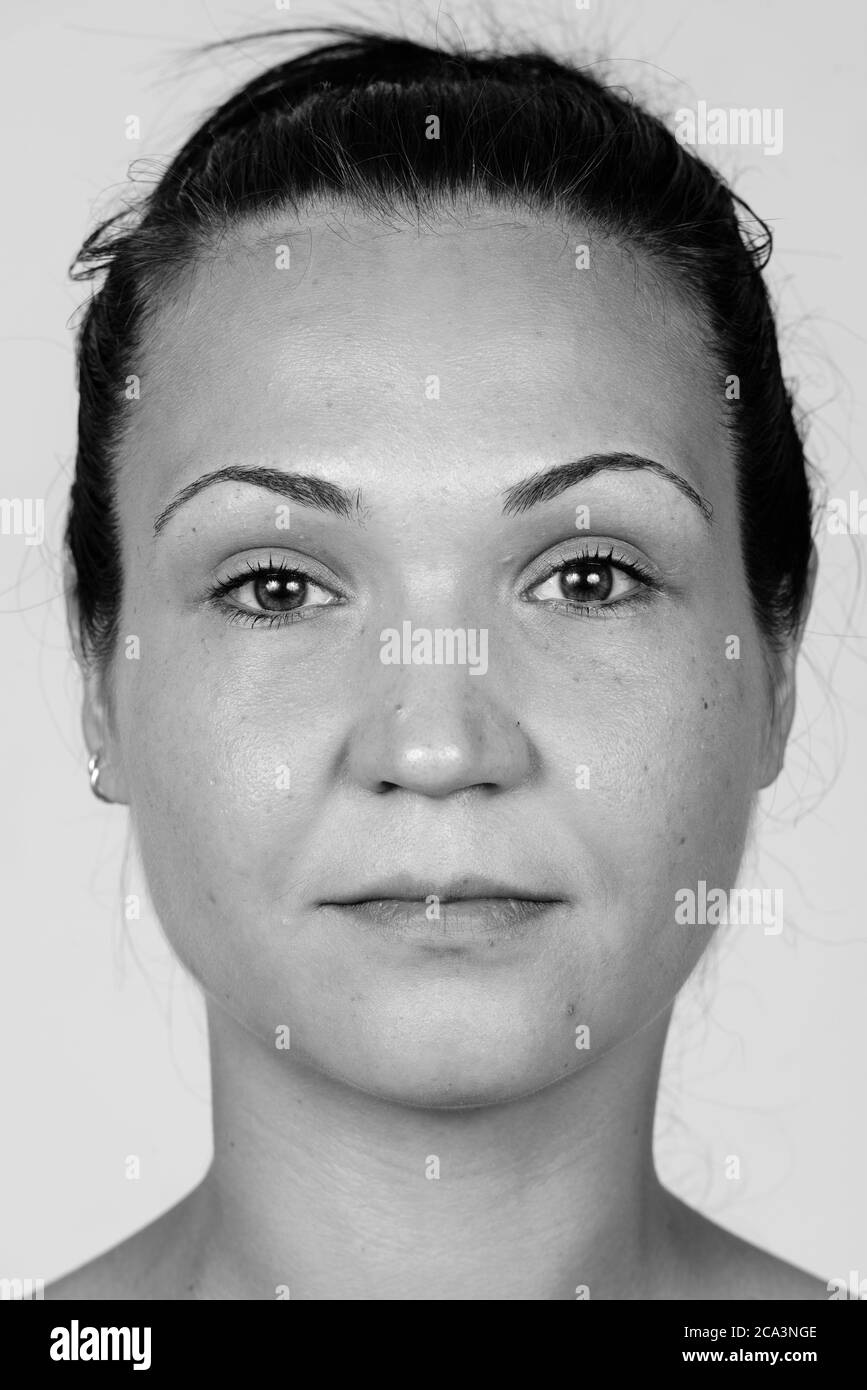 Portrait of beautiful woman in black and white Stock Photo - Alamy