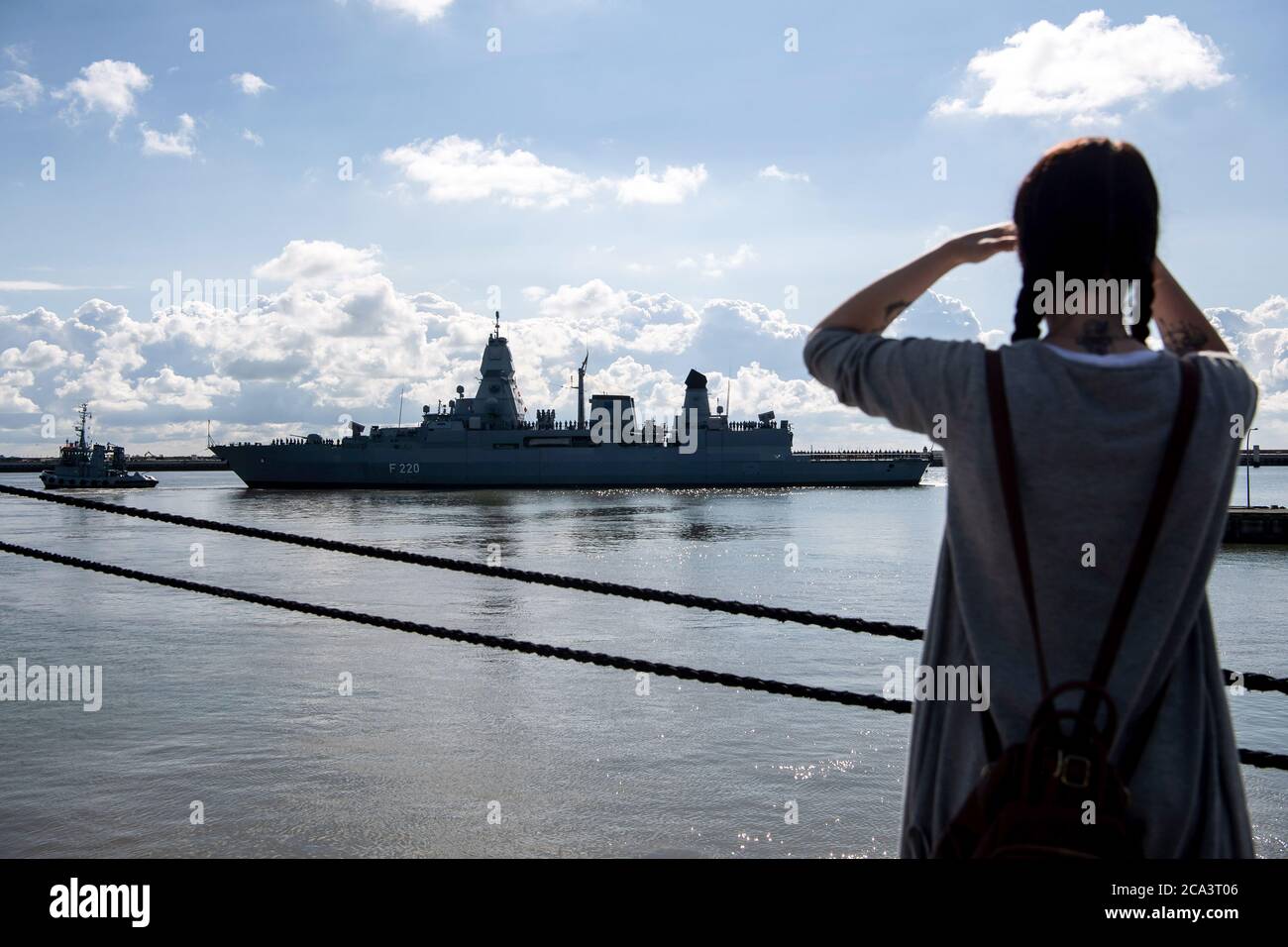 Wilhelmshaven, Germany. 04th Aug, 2020. The frigate 'Hamburg' runs out of the harbour. The frigate has sailed off the coast of the civil war-torn country Libya for a five-month Mediterranean mission as part of the European Union's Irini foreign mission. Credit: Sina Schuldt/dpa/Alamy Live News Stock Photo