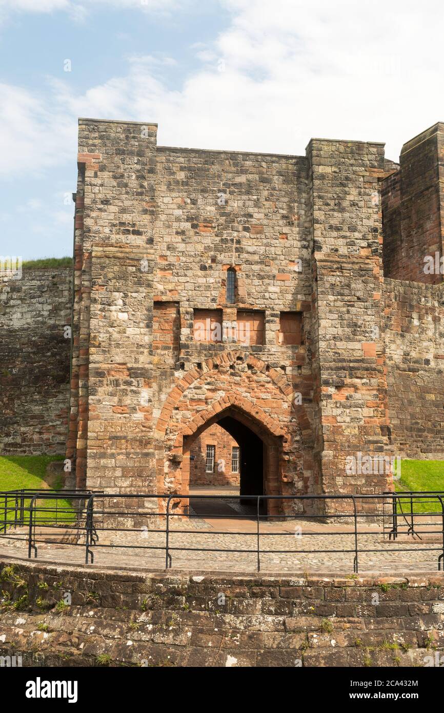 The Captains Tower, or gatehouse to the inner bailey of Carlisle castle, Cumbria, England, UK Stock Photo