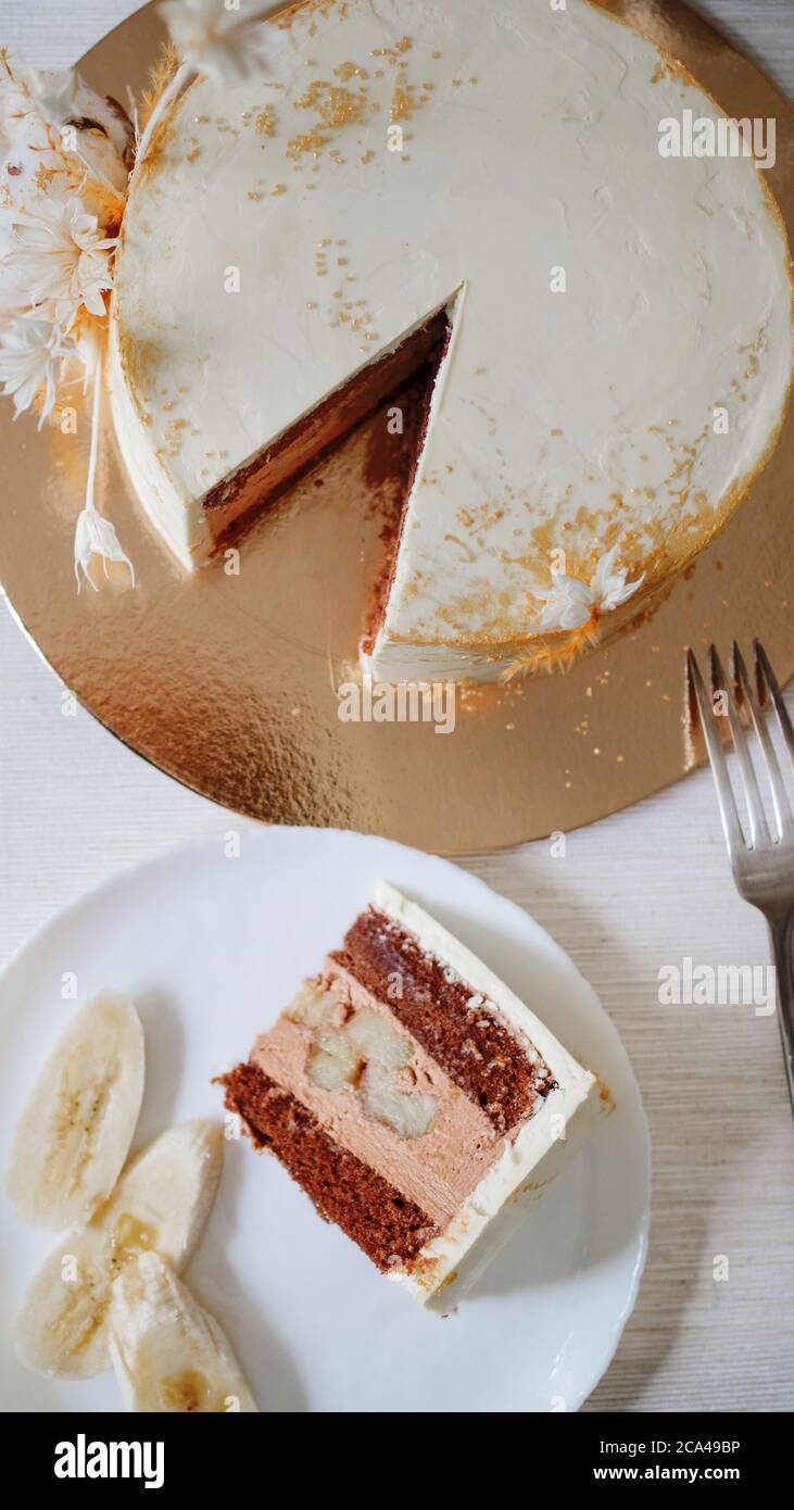 Banana and Chocolate Crunch Cake with Graham Cracker Frosting » Hummingbird  High