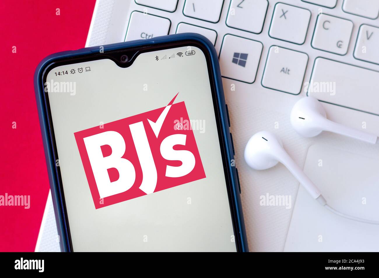 Brazil. 4th July, 2020. In this photo illustration, a BJ's Wholesale Club logo seen displayed on a smartphone. Credit: Rafael Henrique/SOPA Images/ZUMA Wire/Alamy Live News Stock Photo