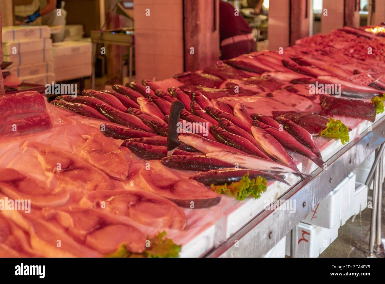 Preparation of the sale of fresh fish and shell fish at the traditional