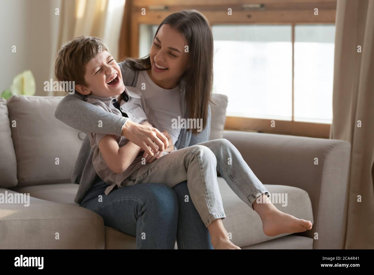 Ochiq qin porno video Kopchilik birida va ichkarida sikishadi