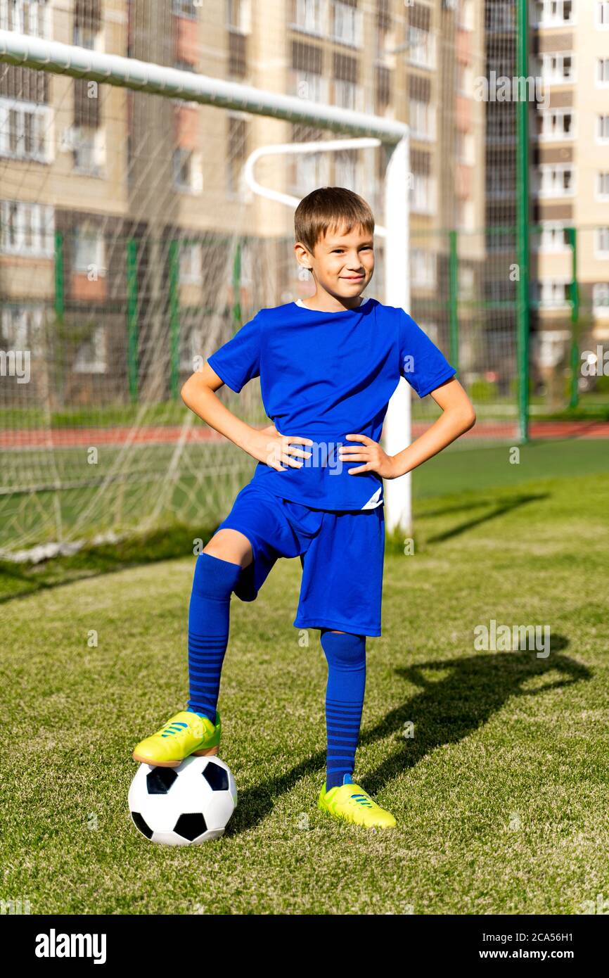 кикер. Football stress. Tabletop foosball. мелкие футболисты. мяч для регби из полиуретана.