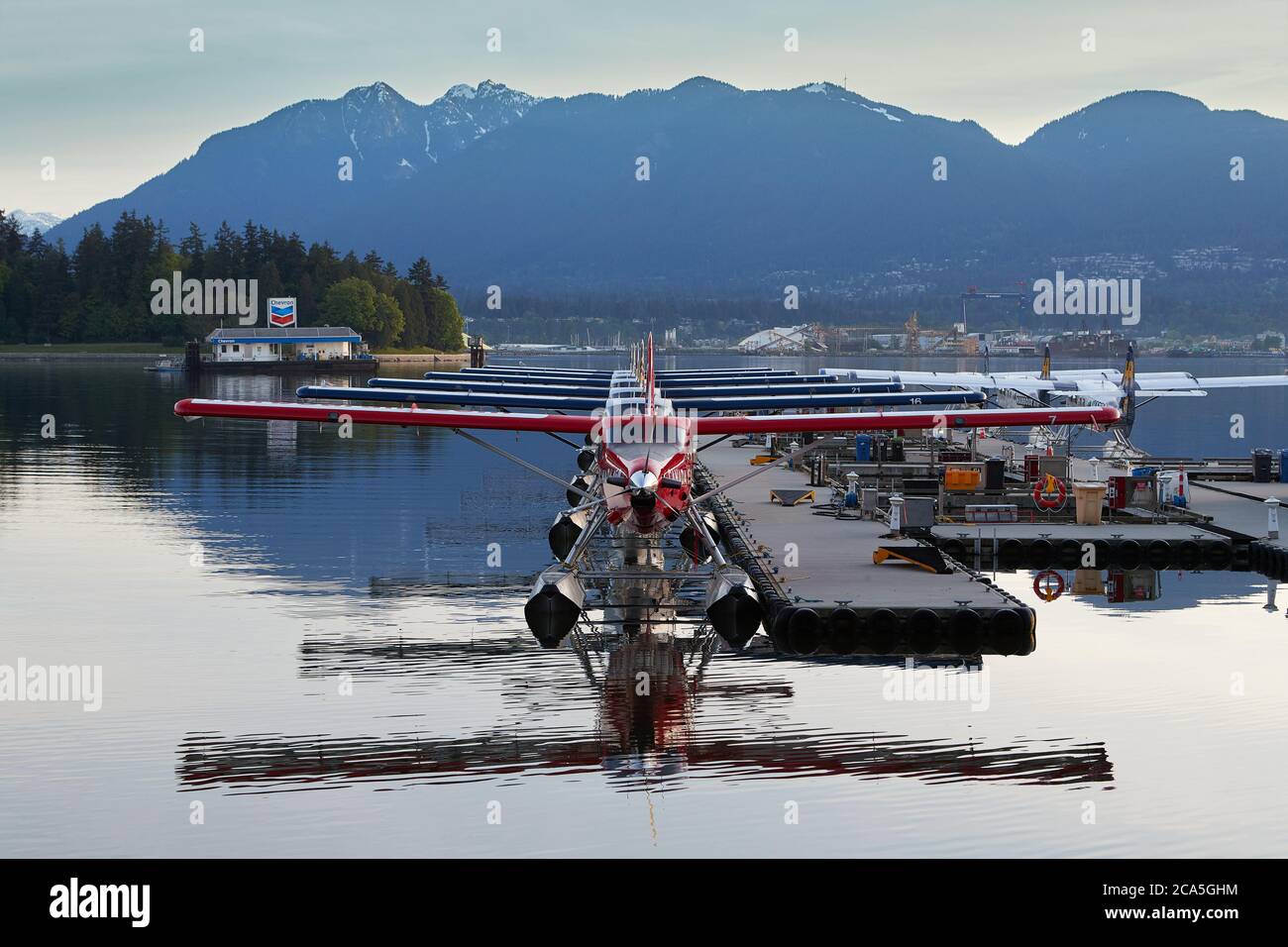 Floatplanes Moored At The Vancouver Harbour Flight Centre, Vancouver, BC, Canada. Stock Photo