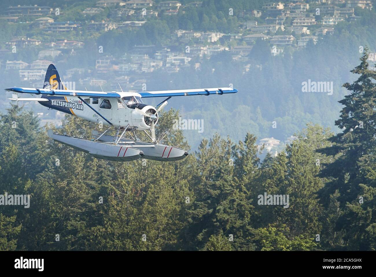 Saltspring Air DHC-2 Beaver On Its Final Approach To The Vancouver Harbour Flight Centre, BC, Canada. Stock Photo