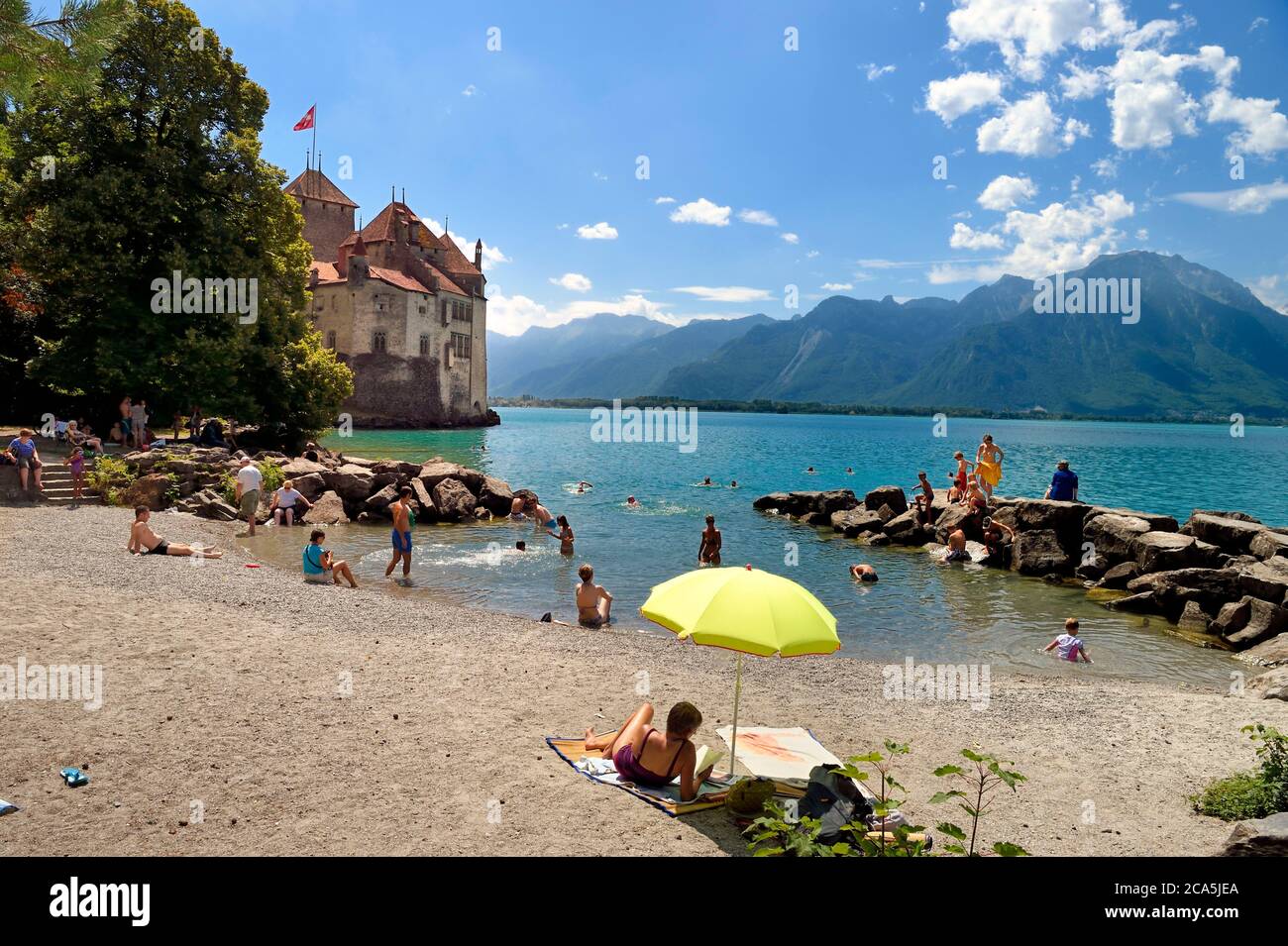 Switzerland, Canton of Vaud, Veytaux, the small beach at the foot of the Chillon castle on the shores of Lake Geneva (Lac Leman) Stock Photo
