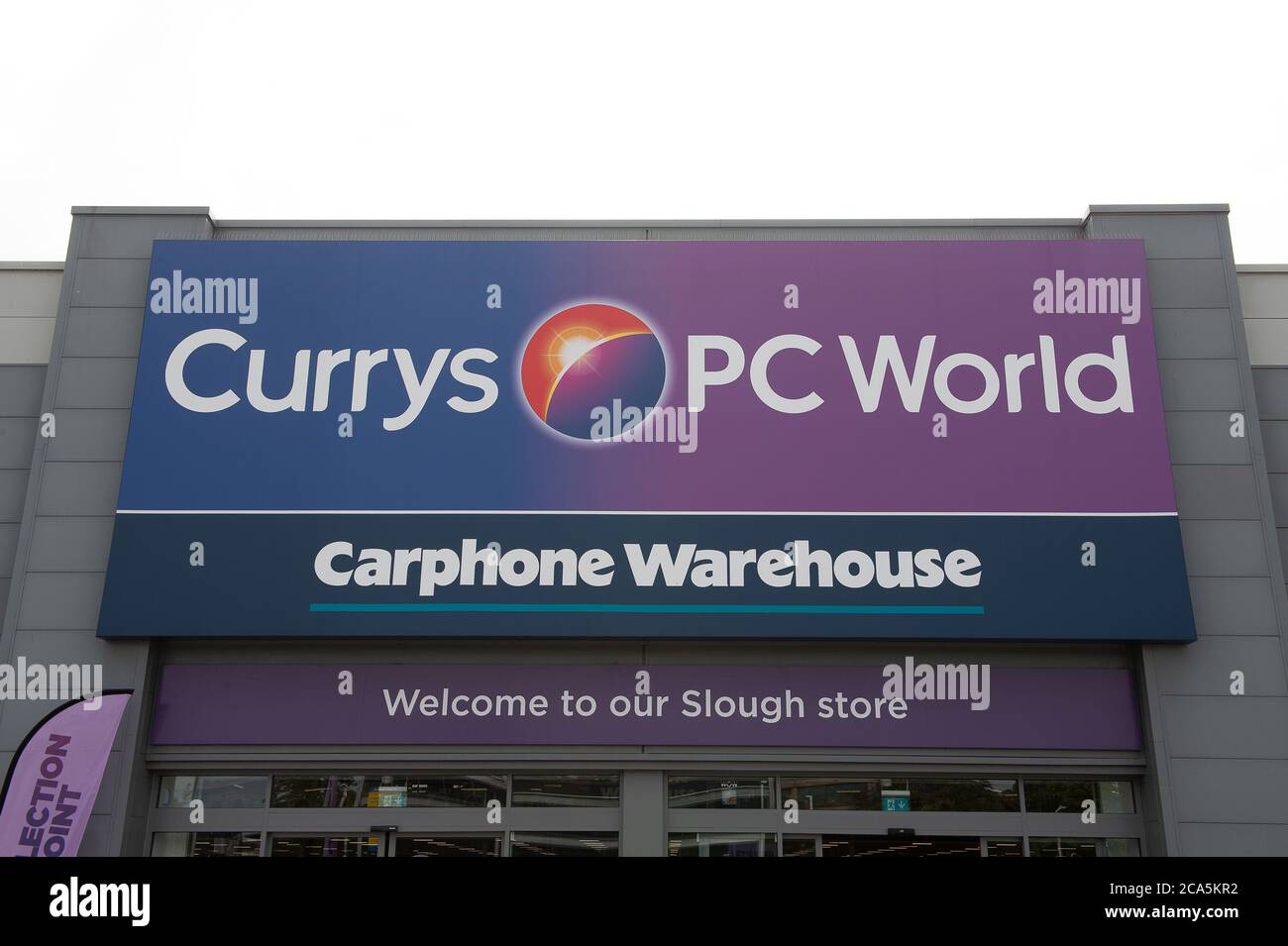 Currys store staff hires stock photography and images Alamy