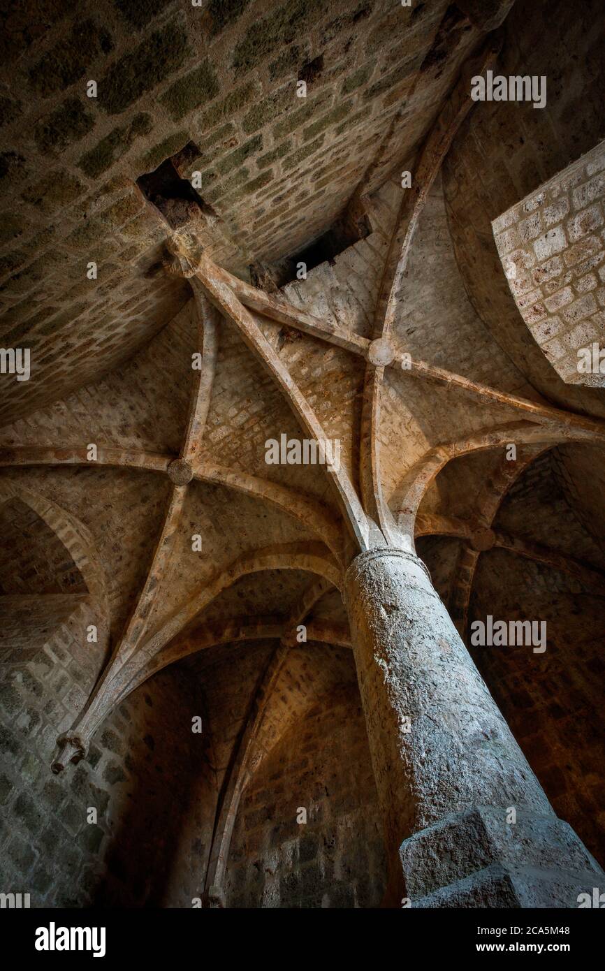 Medieval room with ribbed vault hi-res stock photography and images - Alamy