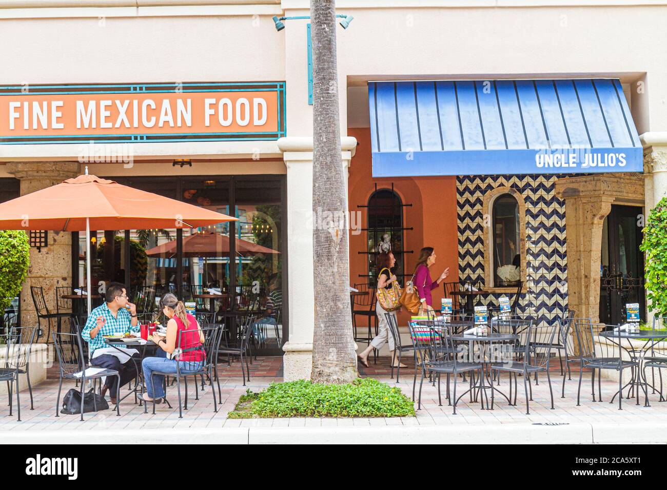 Mizner park plaza real hi-res stock photography and images - Alamy