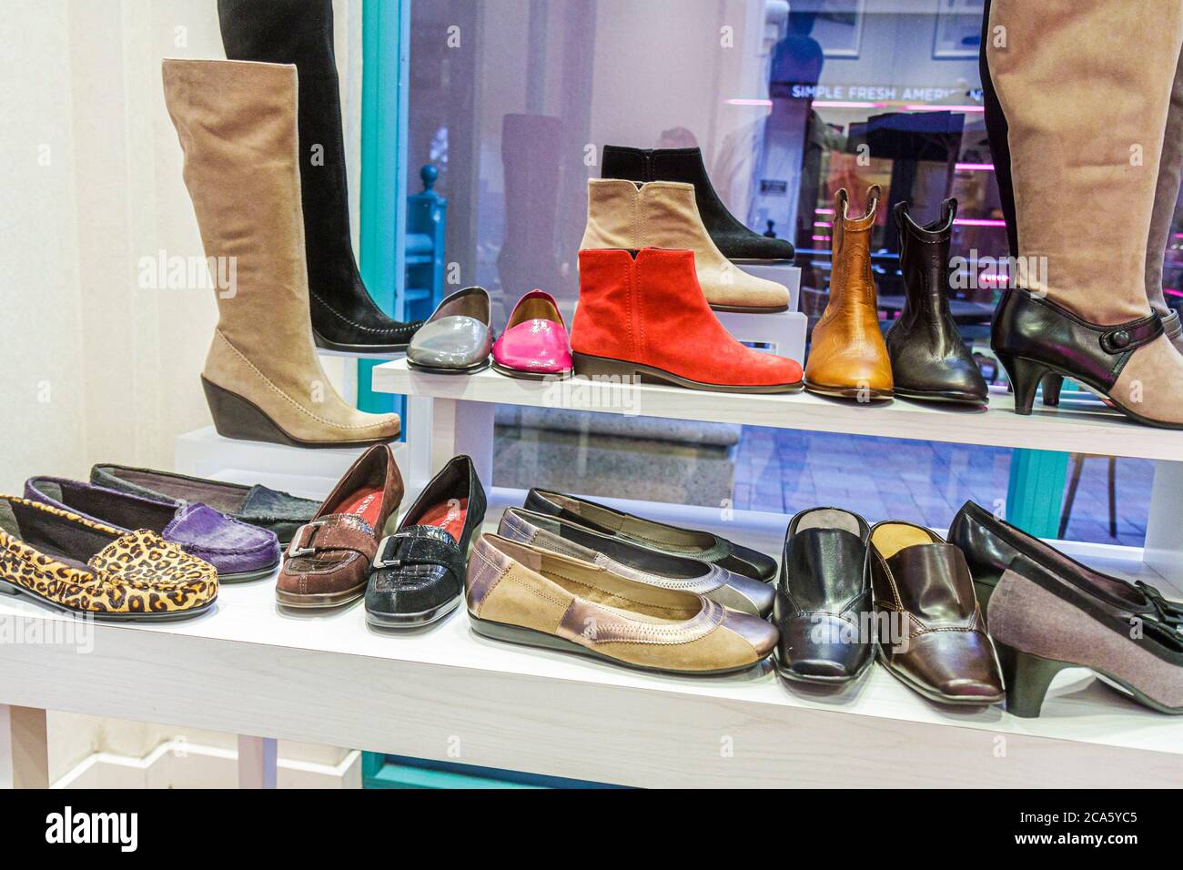 Aerosoles market mall hot sale