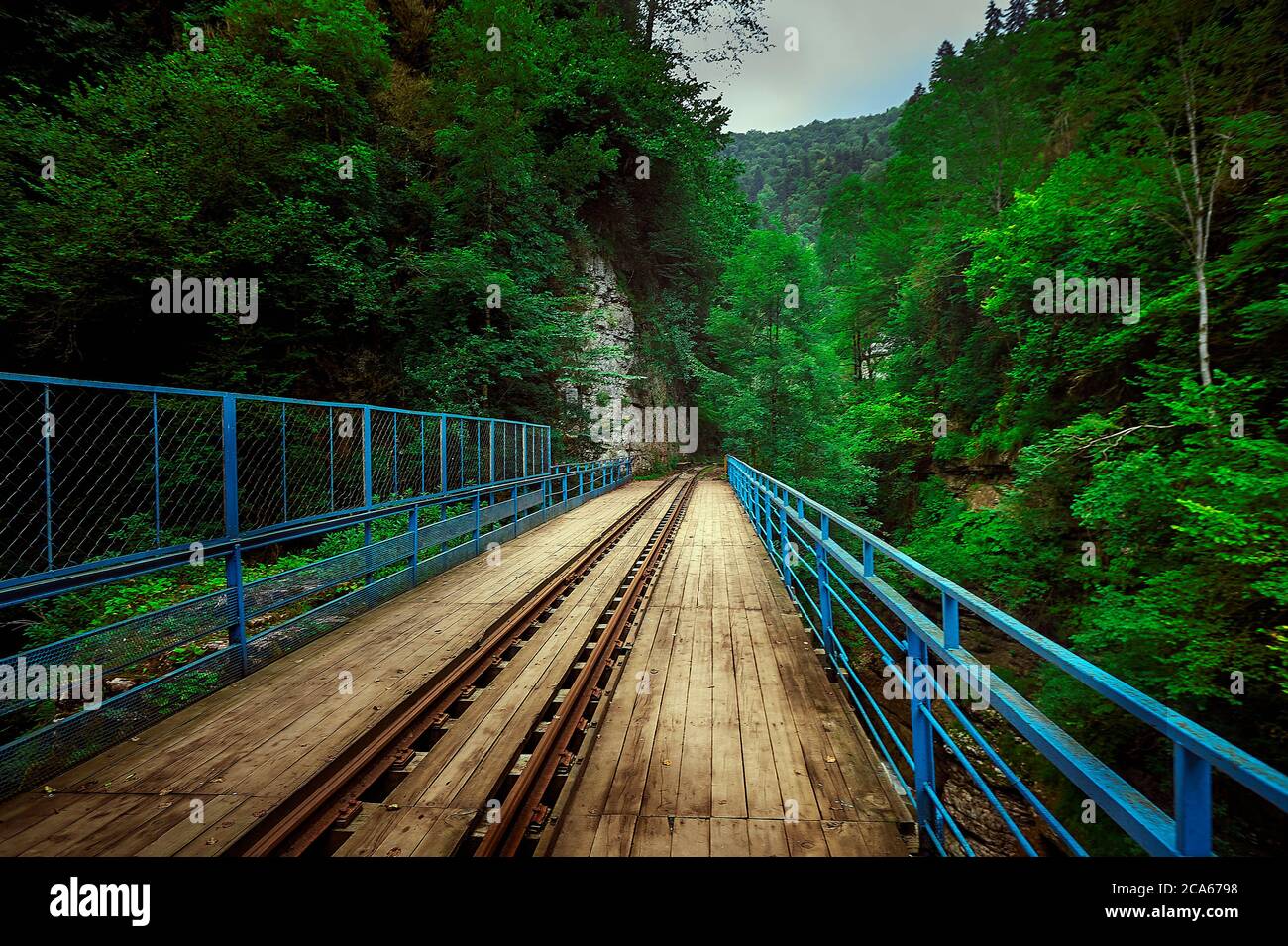 Man bridge home hi-res stock photography and images - Alamy