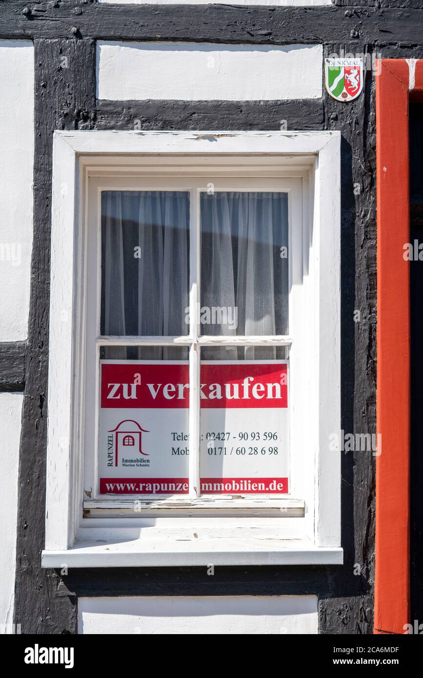 Old house for sale hires stock photography and images Alamy