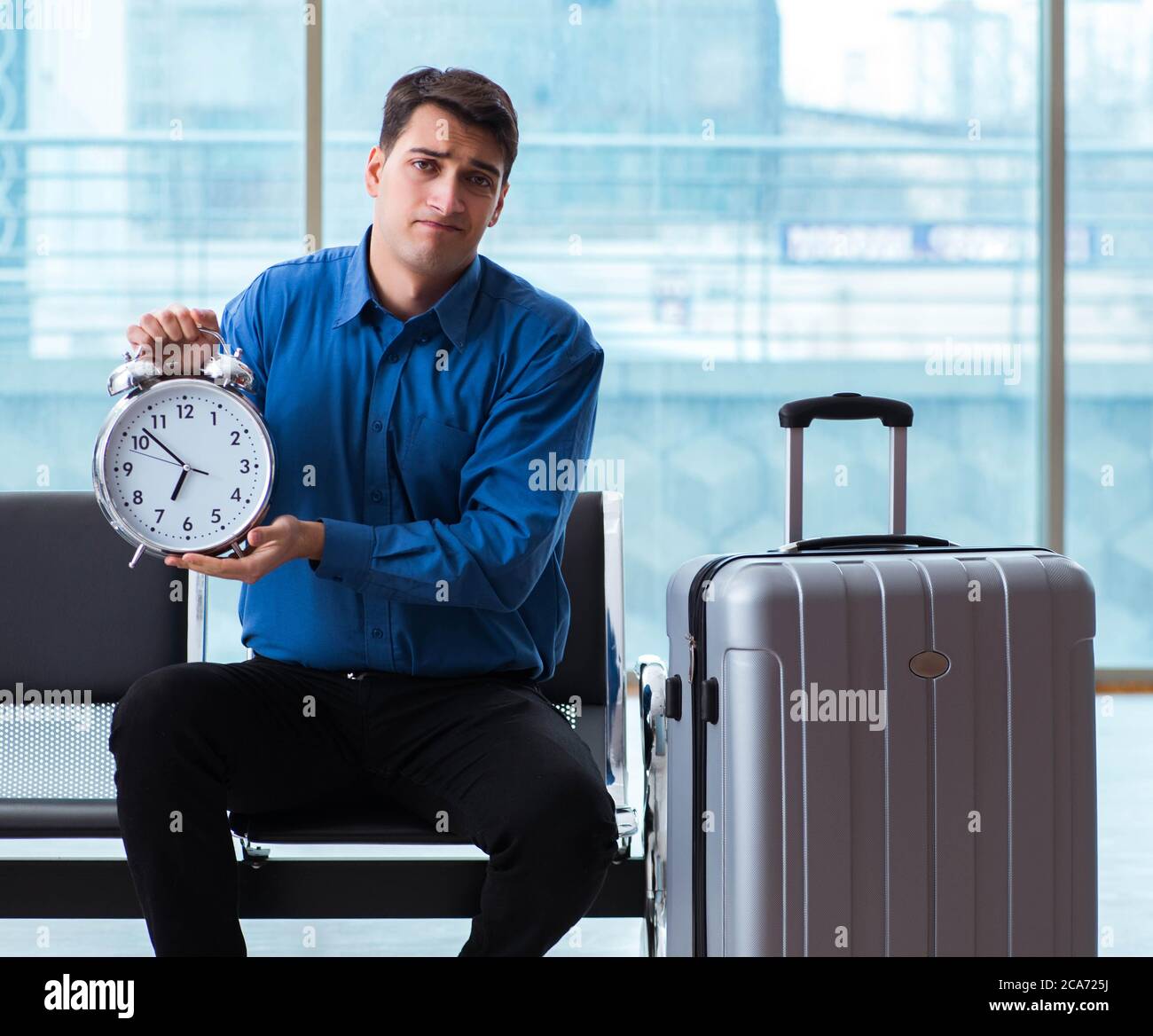 Clock passenger waiting room in hi-res stock photography and images - Alamy