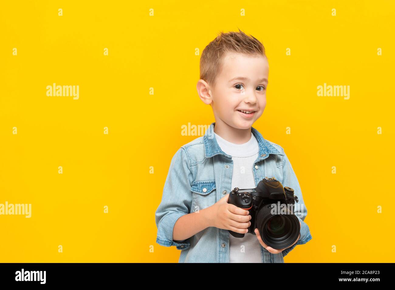 Child smiles happy positive hi-res stock photography and images - Alamy