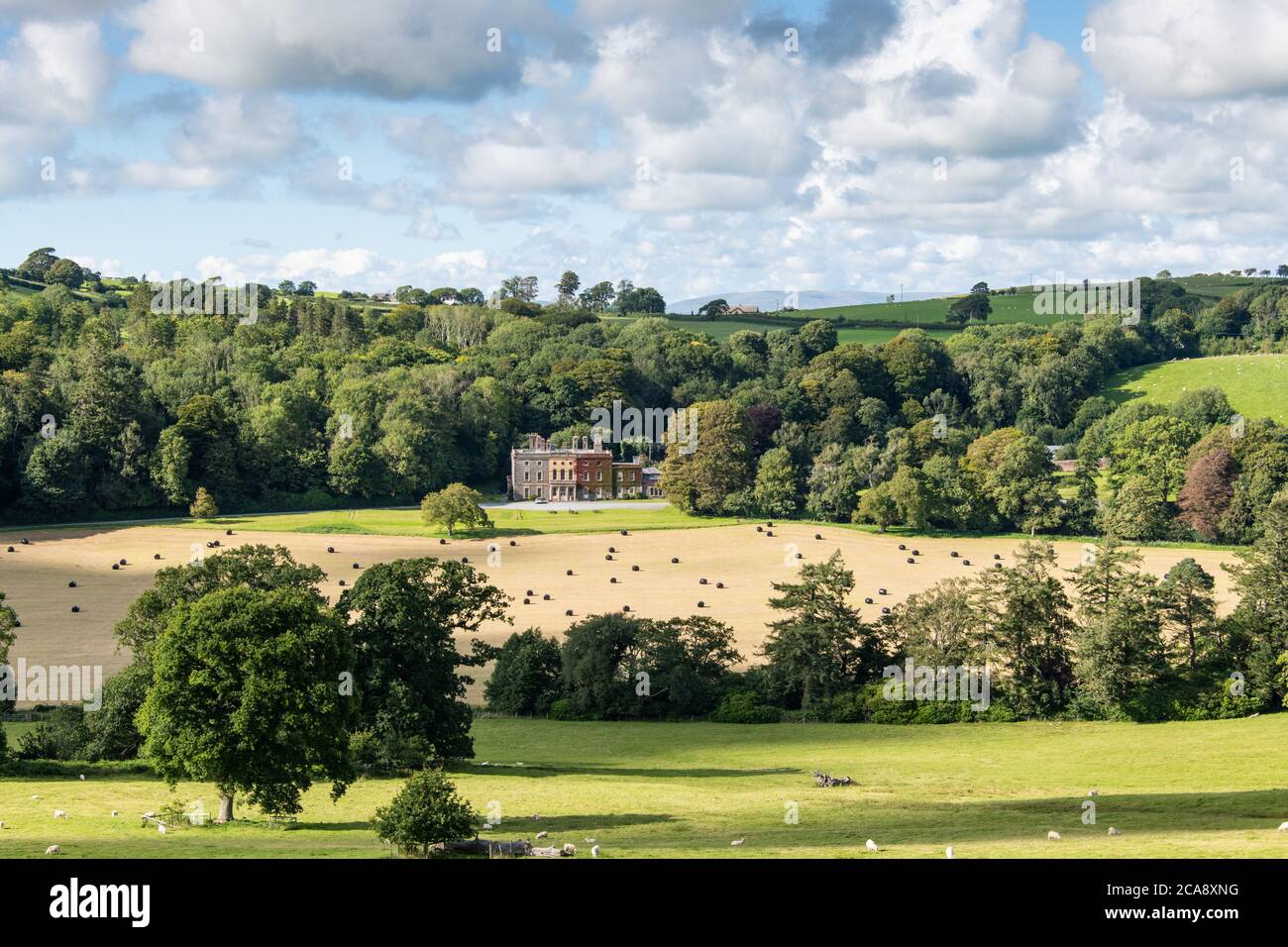 18th century country house hi-res stock photography and images - Alamy