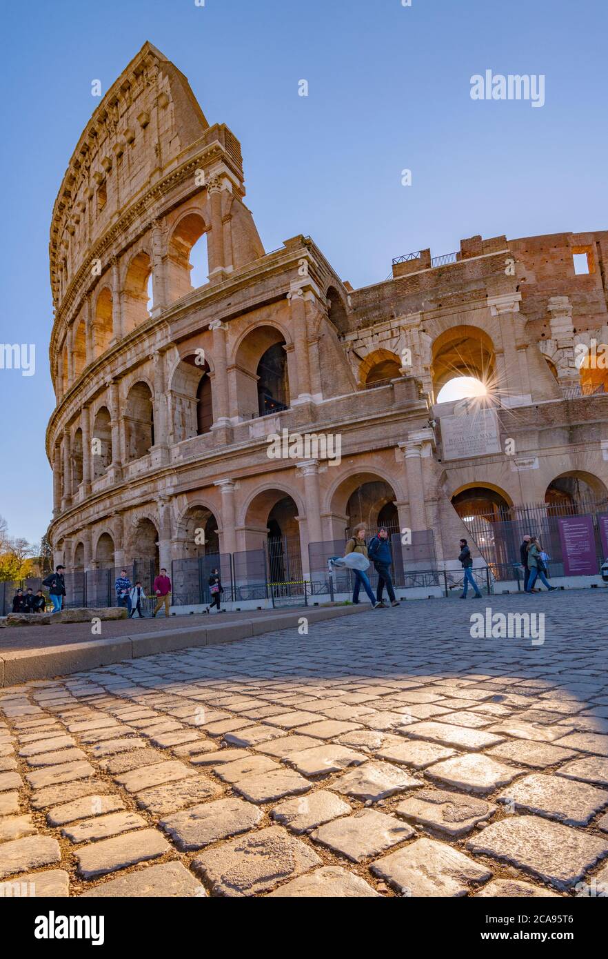Group women coliseum rome italy hi-res stock photography and images - Alamy