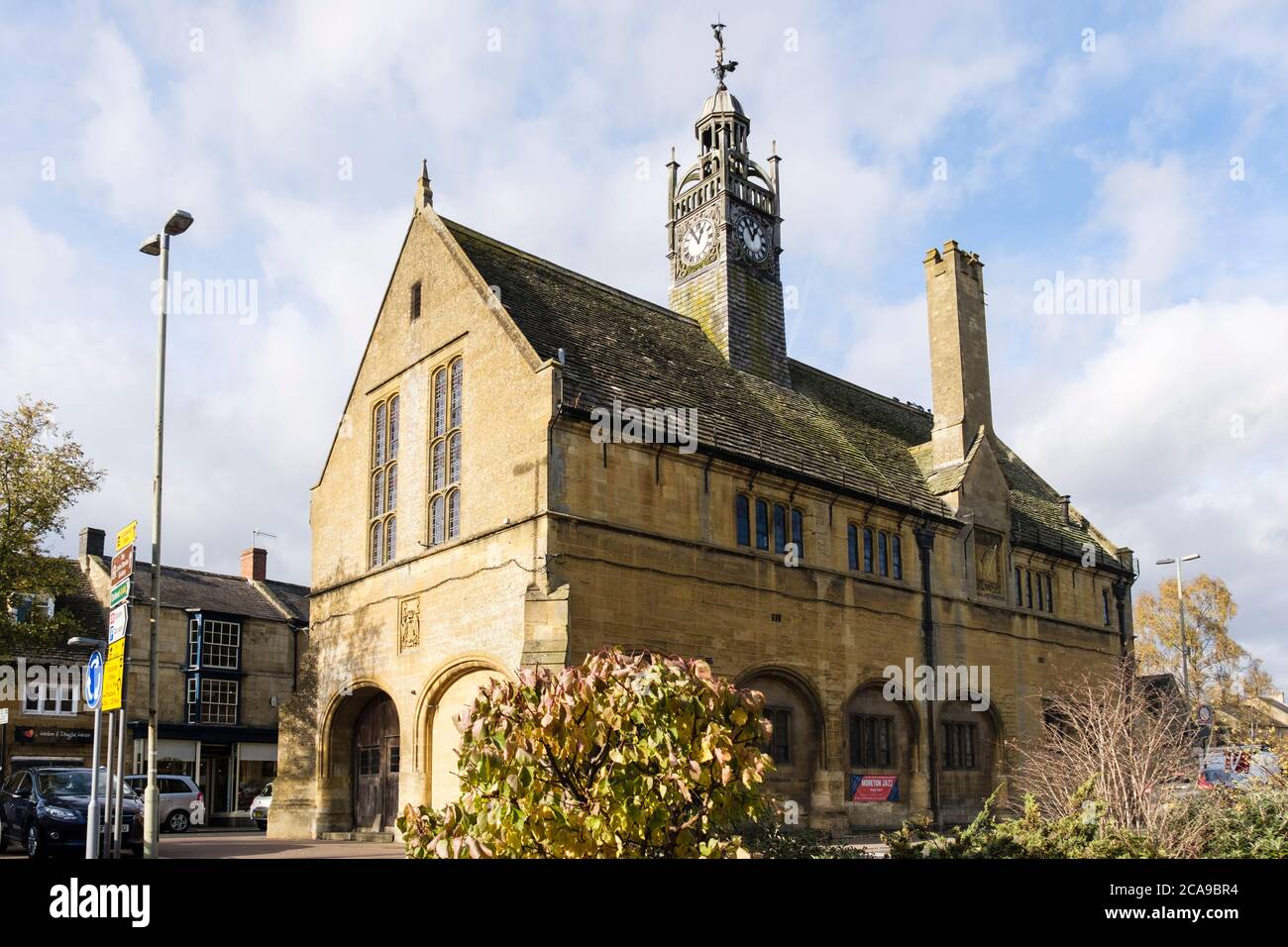 Redesdale Hall in market town. High Street, Moreton-in-Marsh, Gloucestershire, Cotswolds, England, UK, Britain Stock Photo