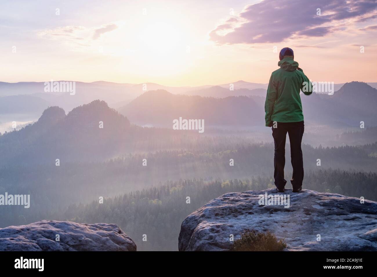 Silhouette hiker woman sit hi-res stock photography and images - Alamy