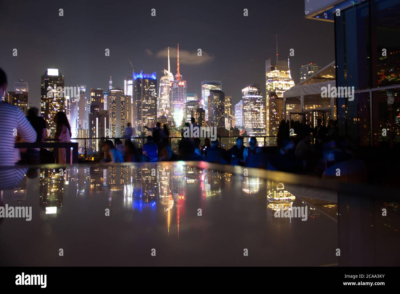 NYC Rooftop Bar Stock Photo - Alamy