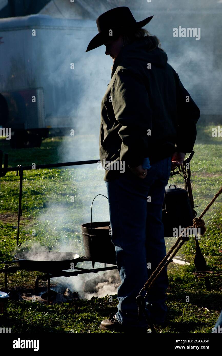 cooking over an open fire Stock Photo Alamy