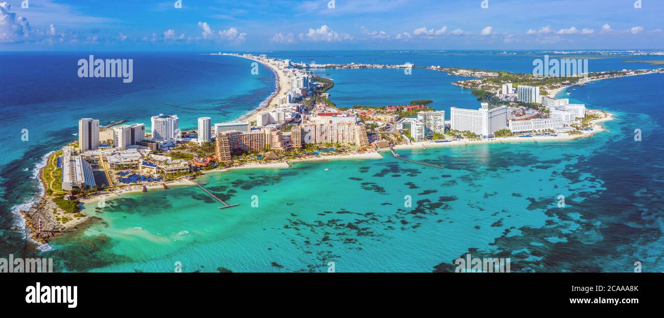 Aerial panoramic view of the northern peninsula of the Hotel Zone (Zona Hotelera) in Cancún, Mexico Stock Photo