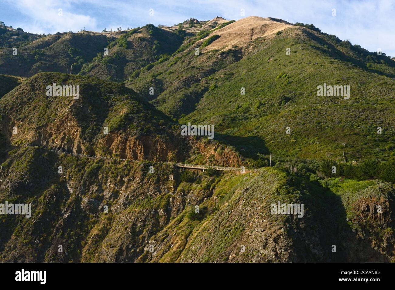 Magnificent, majestic landscape of mountainous area of Ragged Big Sur of central coast, breathe taking views inspiring bliss, confidence and peace.. Stock Photo