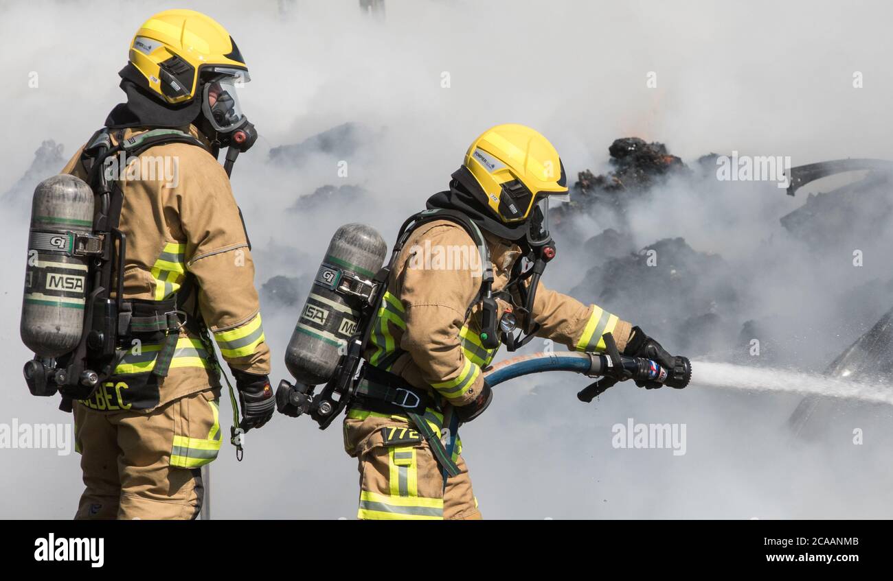 Hydrant spray hires stock photography and images Alamy
