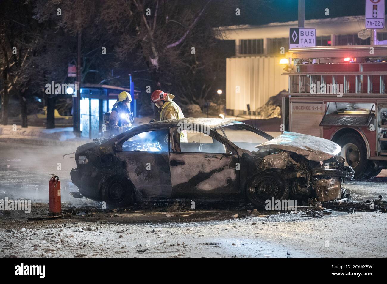Burned police car hires stock photography and images Alamy