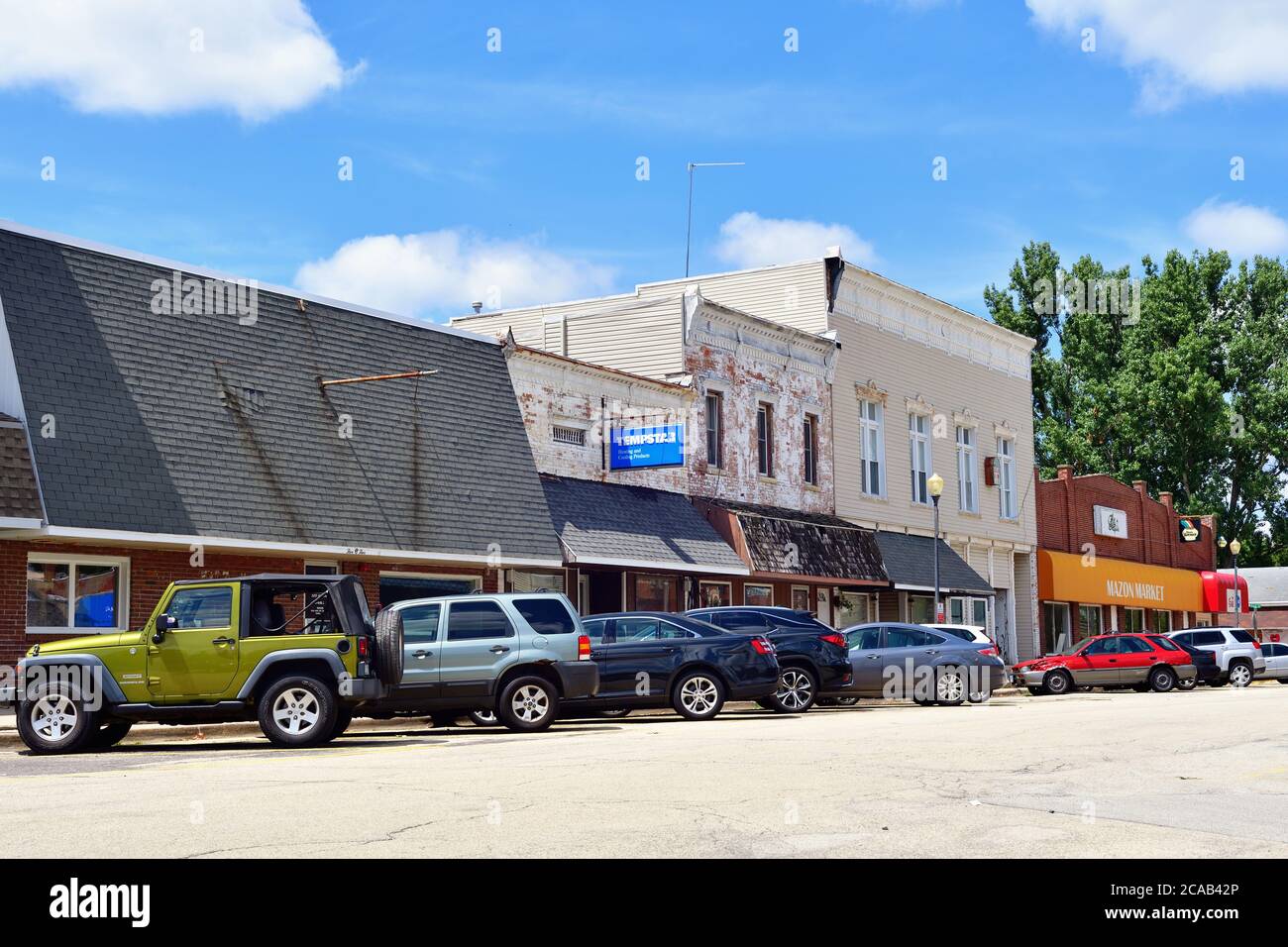 Mazon, Illinois, USA. Main Street in a small Midwestern United States town. The scene is typical of many small communities throughout Illinois. Stock Photo