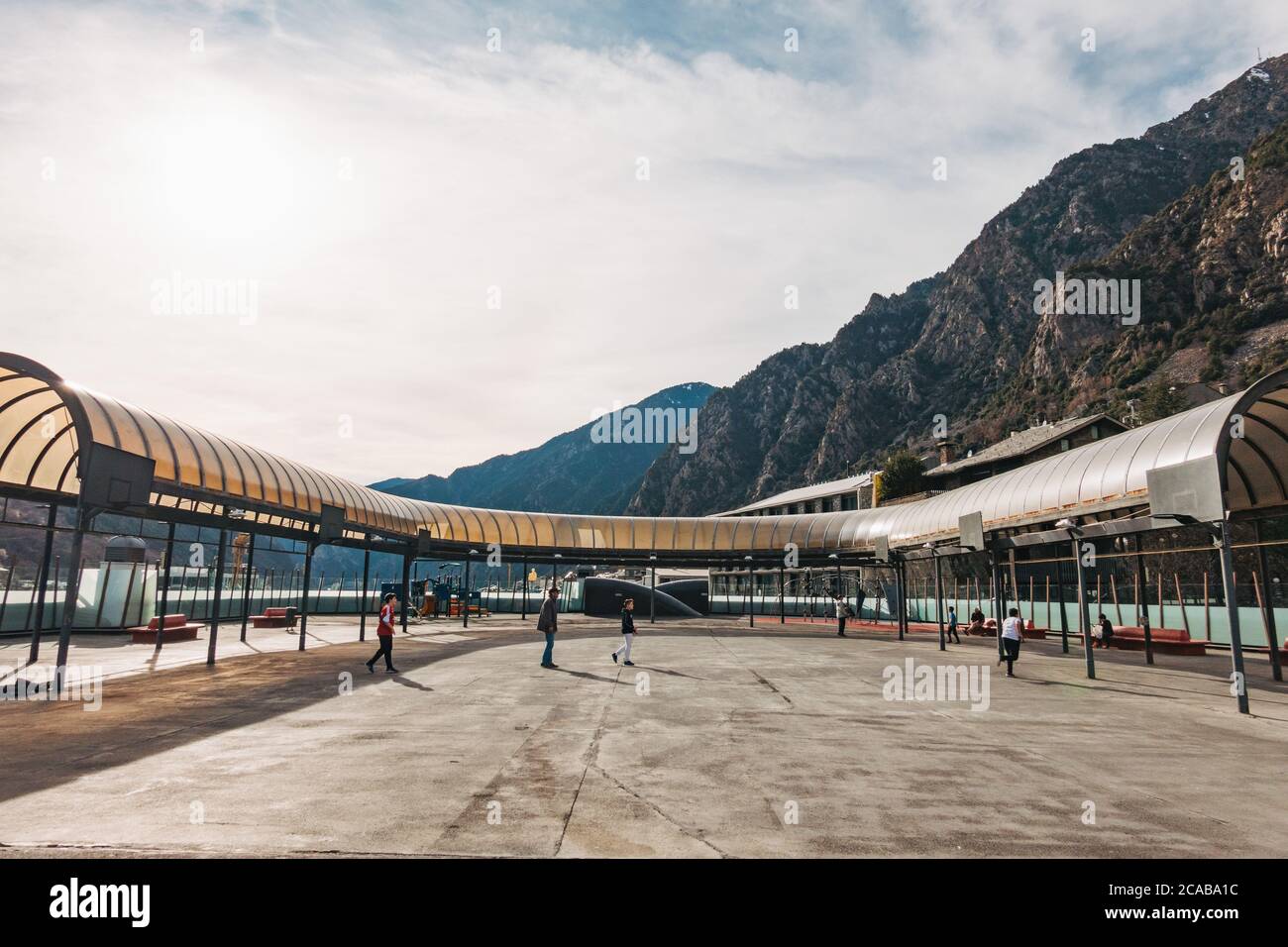 Concrete court hi-res stock photography and images - Alamy