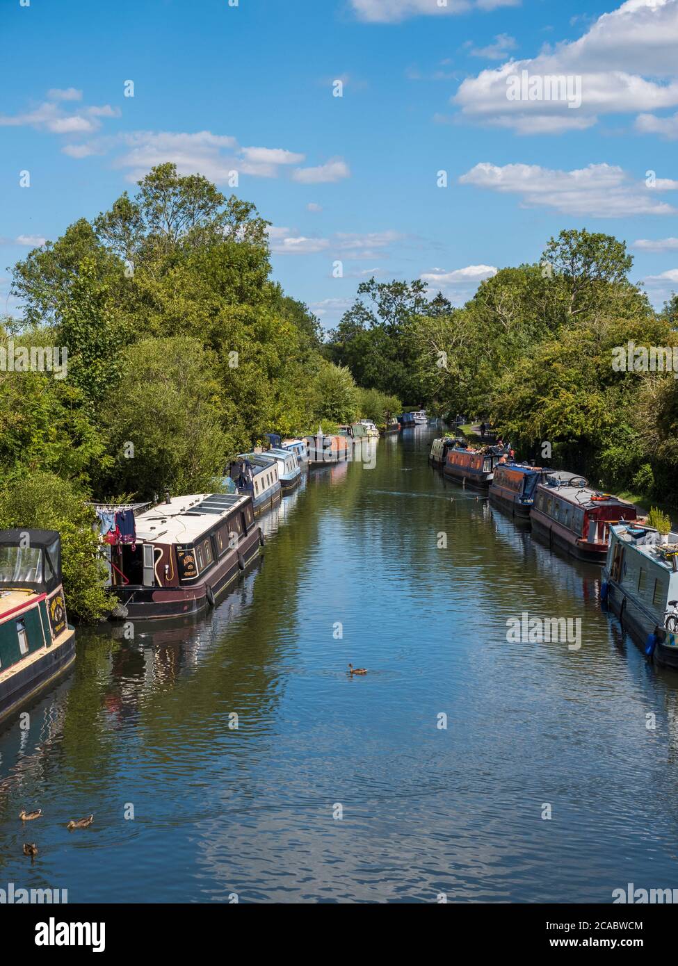 Narrow boats kennet and avon canal hi-res stock photography and images ...