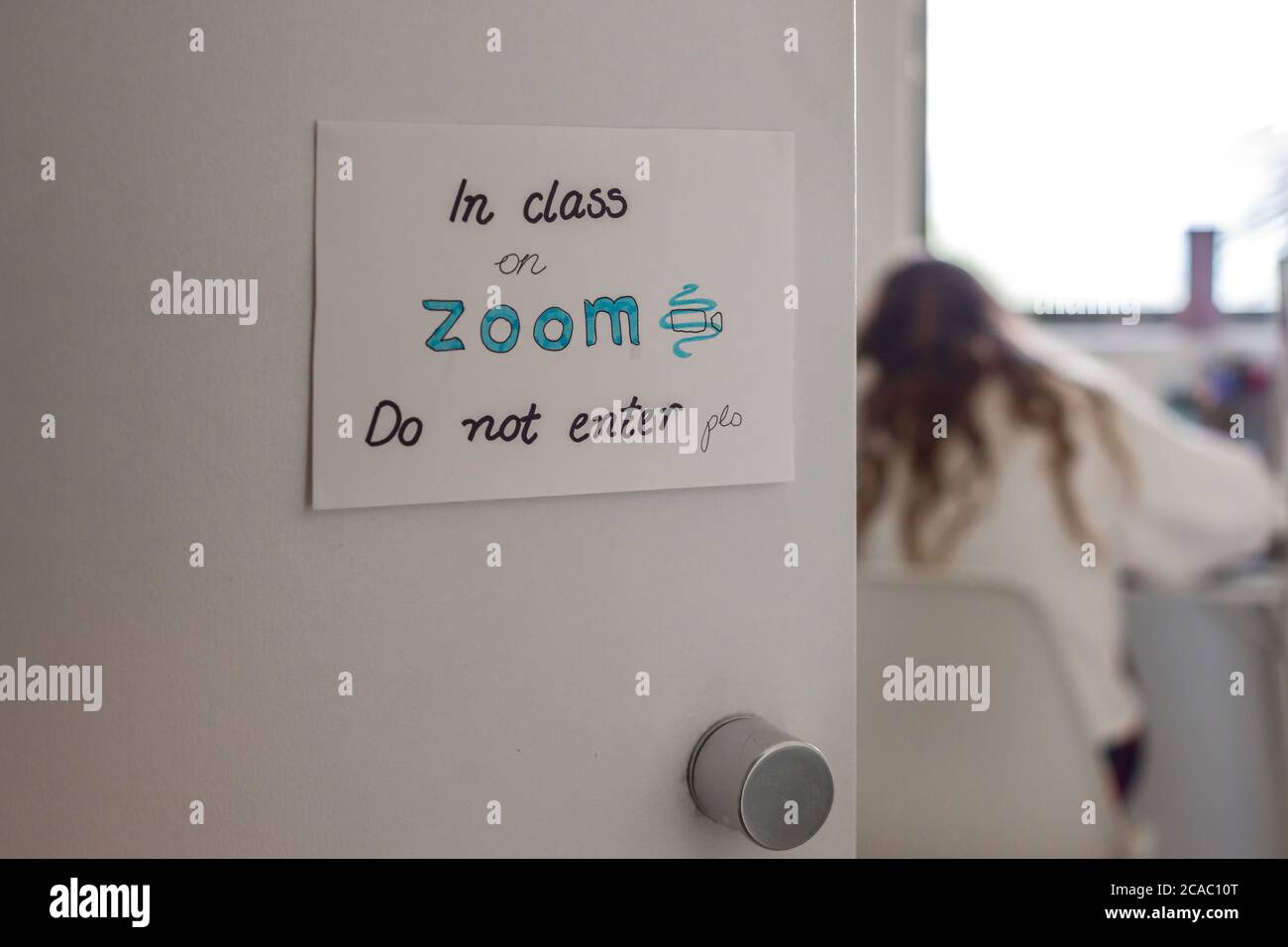 Handmade Sign On Door To Teenager S Bedroom Reading In Class On Zoom Do Not Enter Stock Photo Alamy