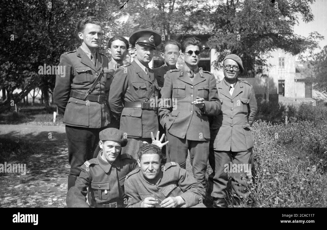 Military Romanian Officers in Simferopol, Crimeea in WW2 Army Stock Photo