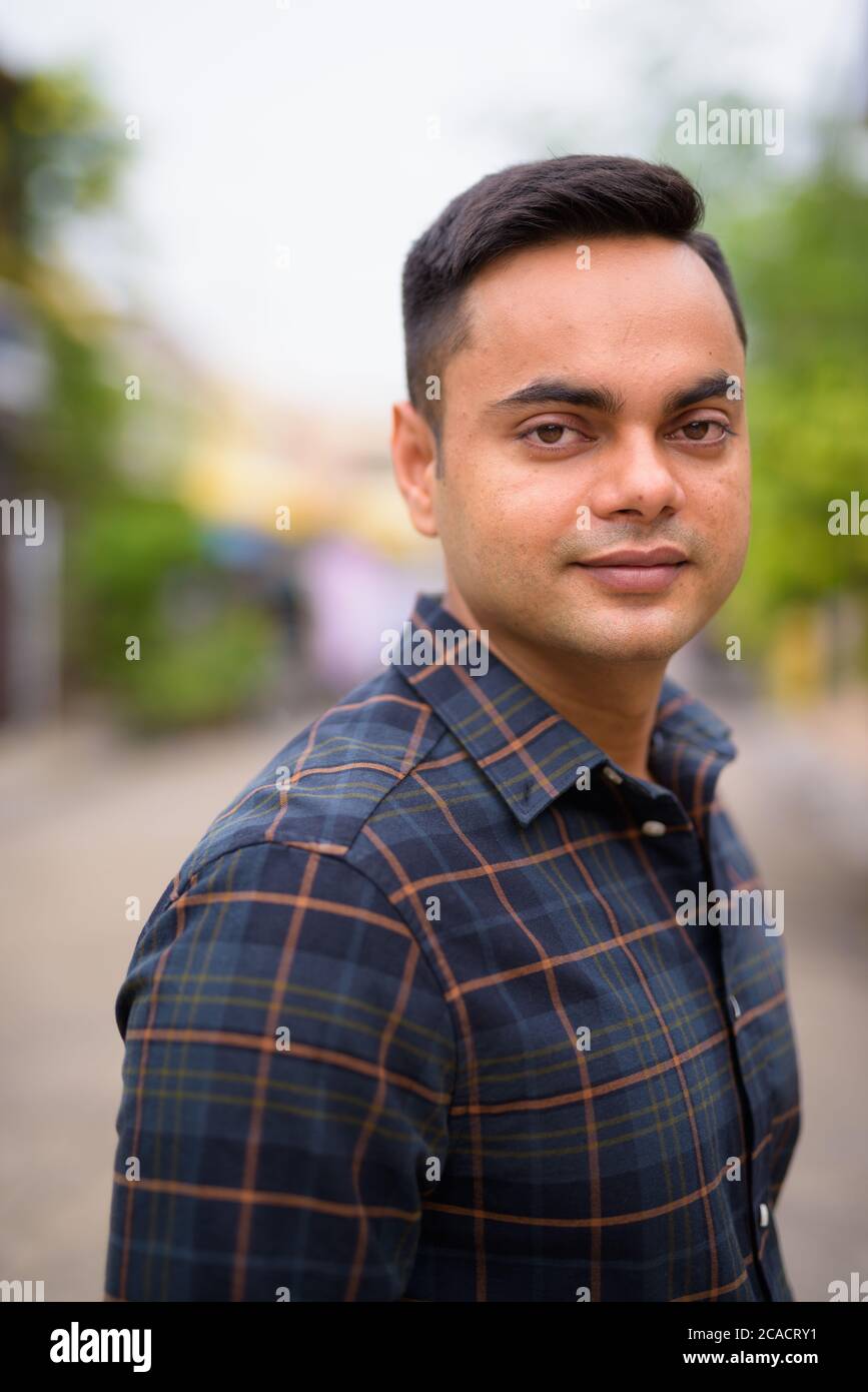 Indian young men portrait hi-res stock photography and images - Alamy