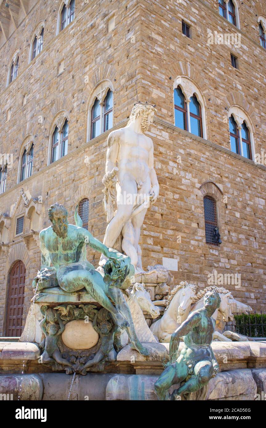 Fontana del Nettuno / Fountain of Neptune sculpture by Bartolomeo Ammannati  in  Piazza della Signoria Florence Stock Photo