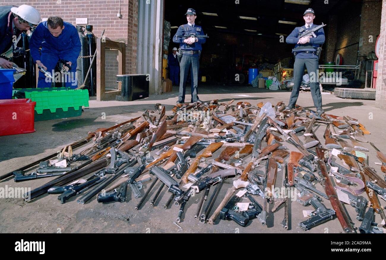 Hampshire Constabulary Firearms Amnesty - Display of surrendered firearms for the press. Stock Photo