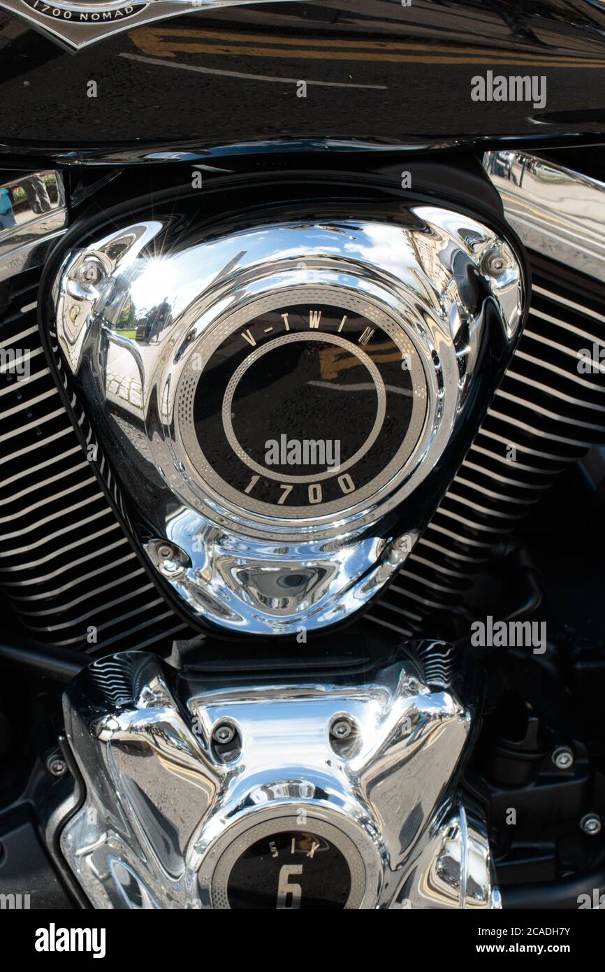 dominere håndtag Mose Kawasaki Vulcan 1700 Nomad Motorcycle Engine parked on a street in  Harrogate, North Yorkshire, England, UK Stock Photo - Alamy