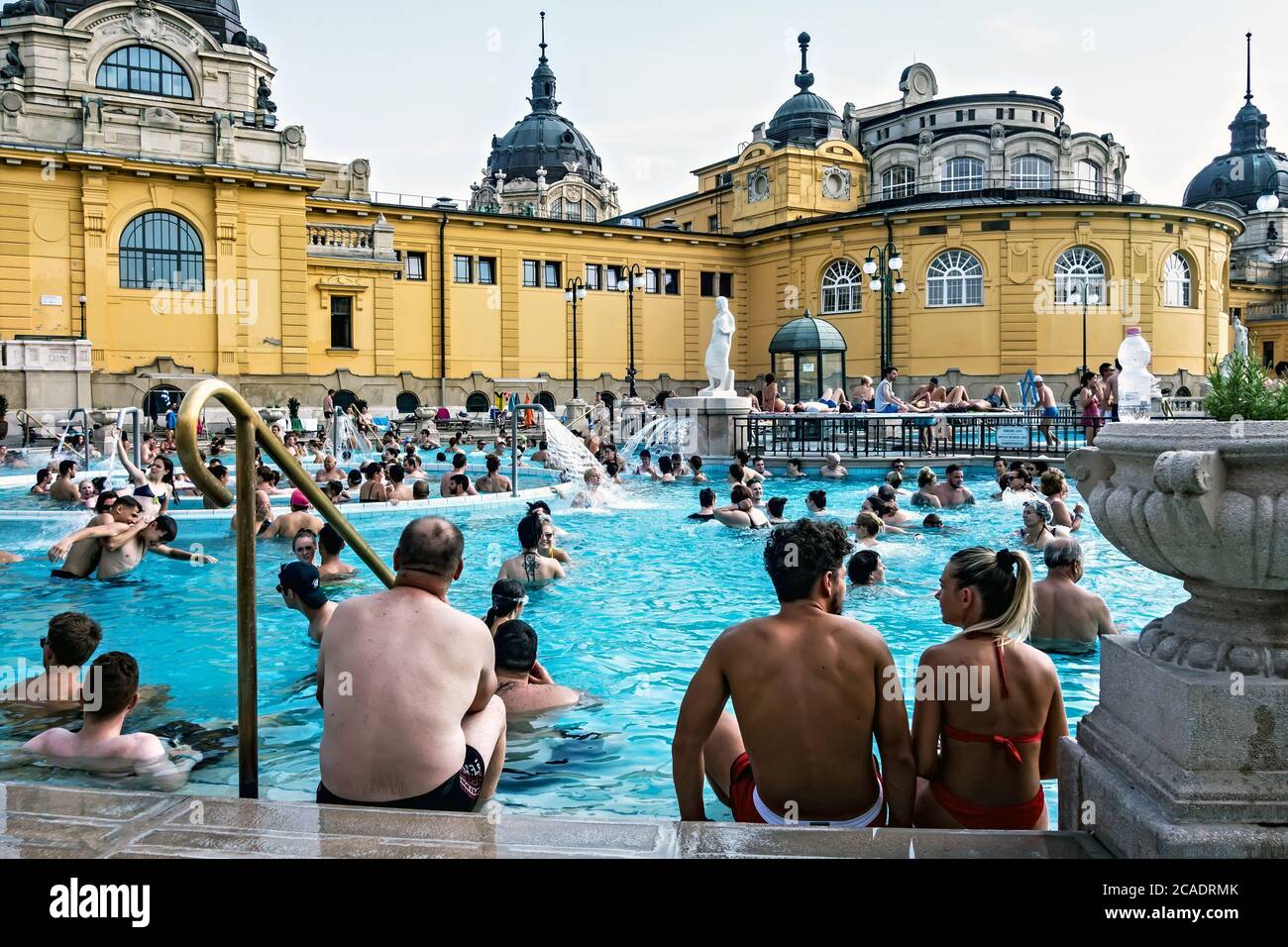 BUDAPEST, HUNGARY - August 24, 2019: Water massage in a mineral thermal  pool. The Szechenyi thermal bath People have a SPA complex. BUDAPEST,  HUNGARY Stock Photo - Alamy