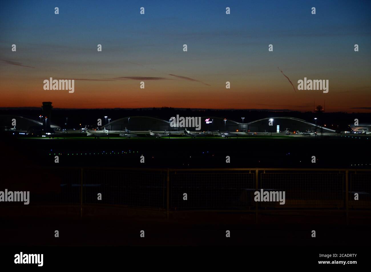 Airfield at night hi-res stock photography and images - Alamy